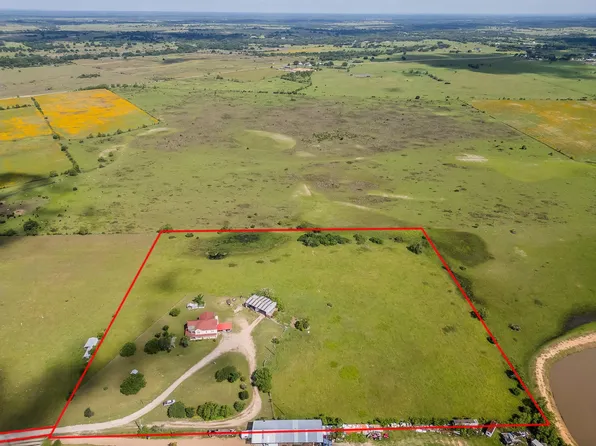1241 Terrazas Ln, Sealy, TX 77474