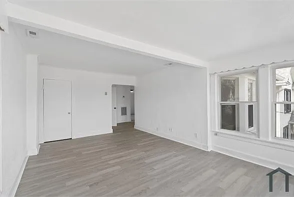 1030 E Broadway St #2 — Photo 7