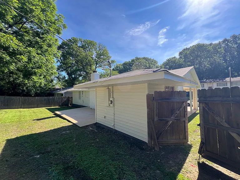 3707 Vanderwood Dr — Photo 11