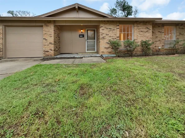 1521 Homestead Pl, Garland, TX 75044