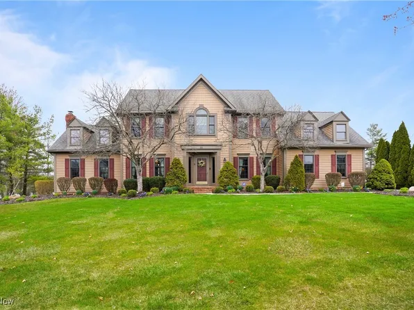 58 Jefferson Dr, Hudson, OH 44236