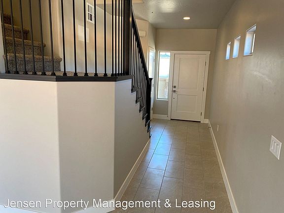 3rd image of 654 S Malorie Way #9134700