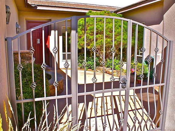 2nd image of 12609 Calle Del Oso Pl NE
