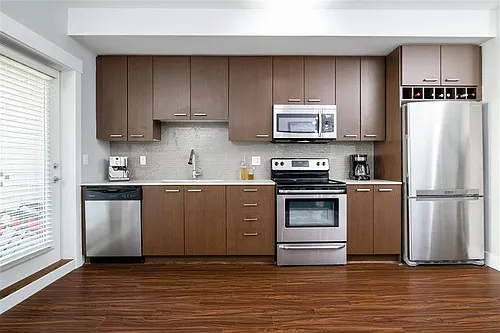 2473 Atkins Ave #308 Photo 1