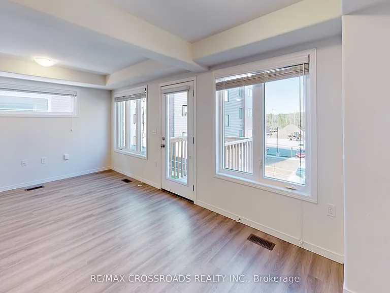 1638 Hetherington Dr — Photo 18
