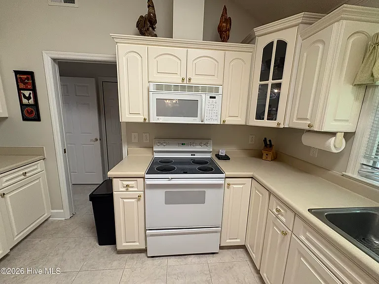 901 Firefly Ct — Photo 11