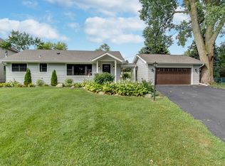 27W116 48th St, Naperville, IL 60563