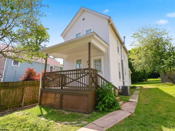 1113 Denver Ave, Morgantown, WV 26505