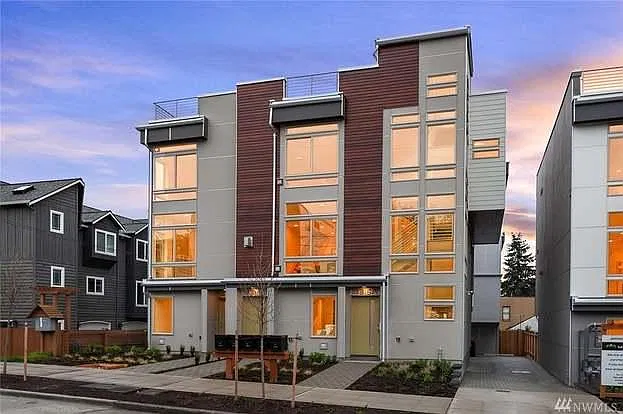 4316 Whitman Ave N — Photo 3