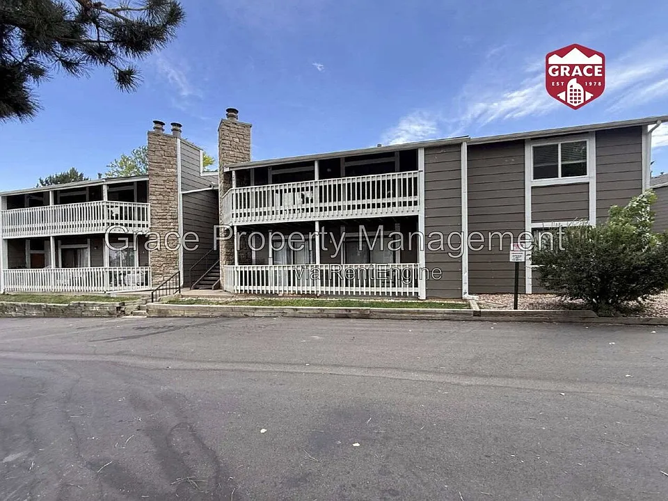18094 E Ohio Ave #201