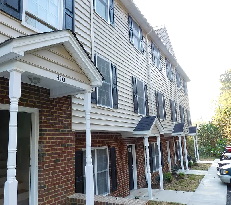 2009 Lakeside Dr #410