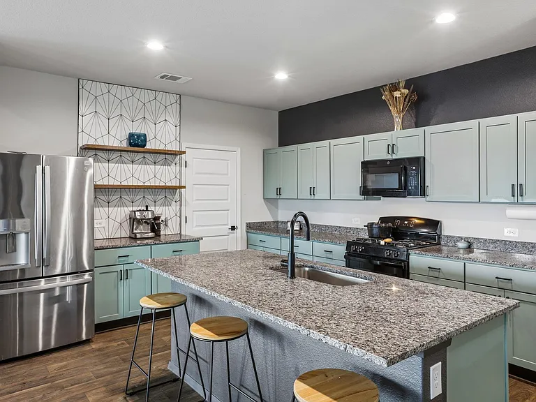 11604 Comano Dr — Photo 16