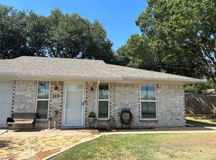 113 Stephen Dr, Sanger, TX 76266