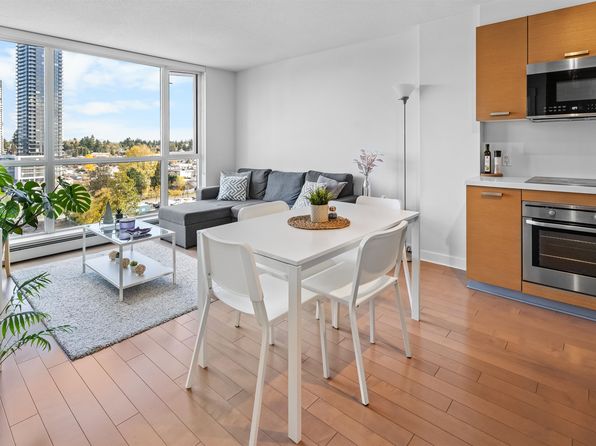 10777 University Dr #1302, Surrey, BC V3T 0E6