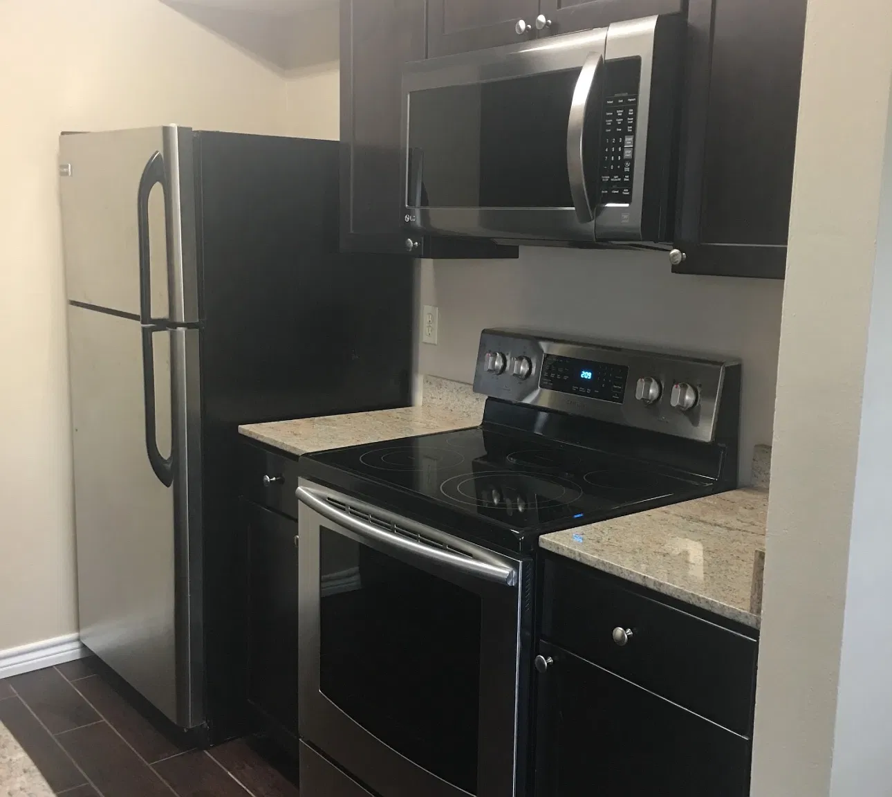 1 bed, 600 sqft, $1,100 — Photo 1