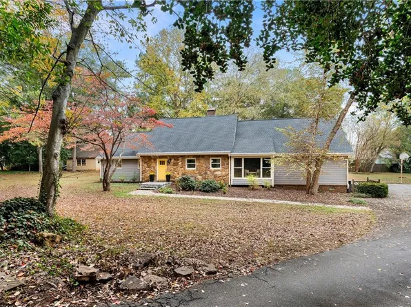 12 Allison Cir, Cartersville, GA 30120