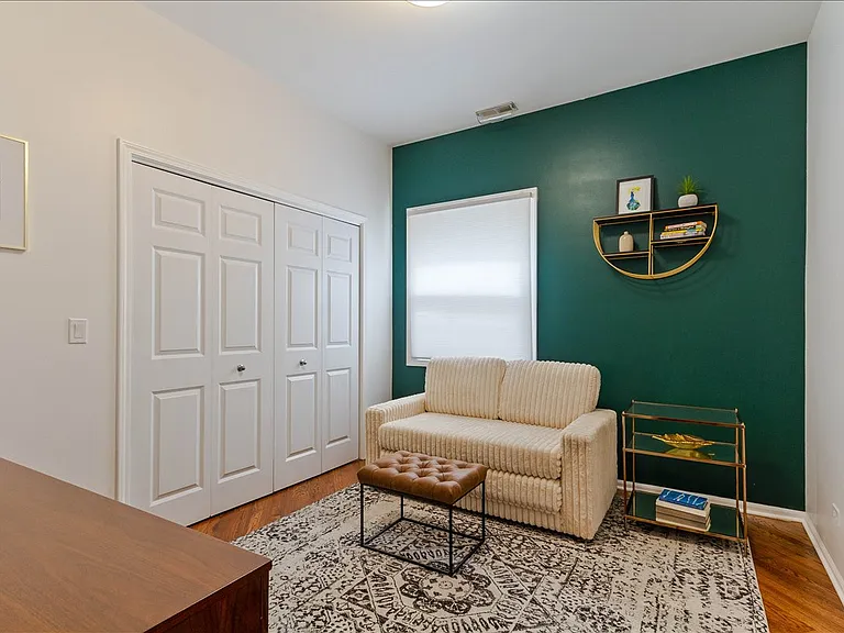 7028 N Ridge Blvd #2S — Photo 15
