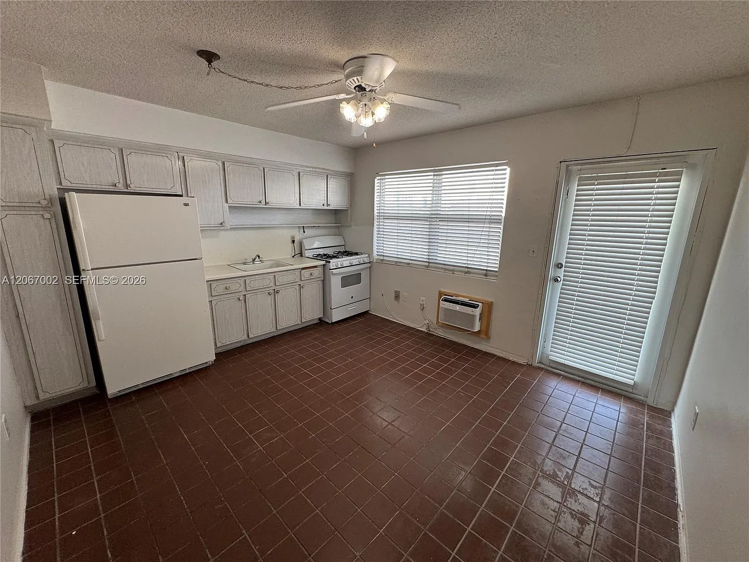 Washington Center Condo — Photo 4