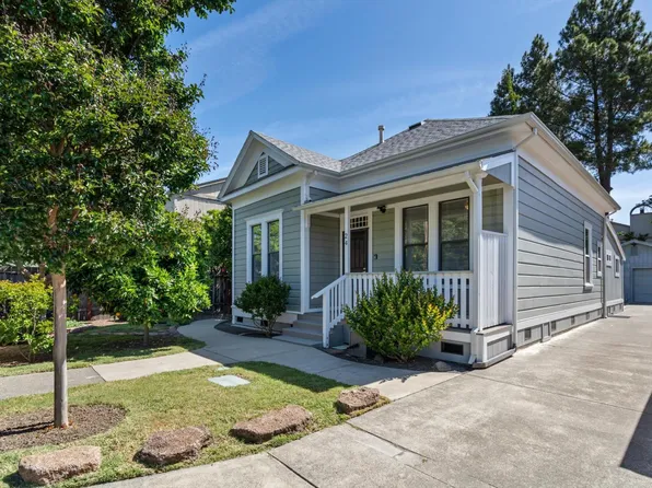 24 S University Street, Healdsburg, CA 95448