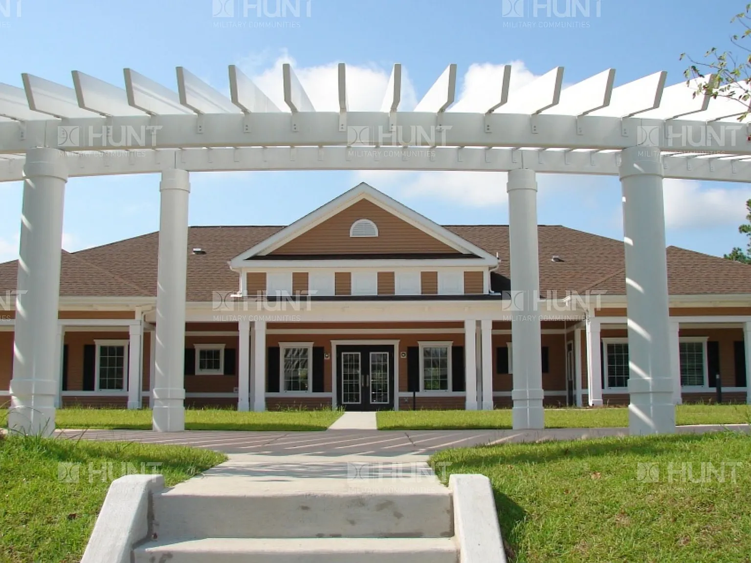 3 bed, 1900 sqft, $1,613 — Photo 3