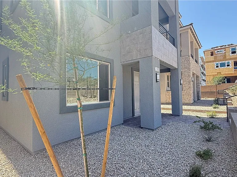 1513 Bat Hawk St — Photo 35
