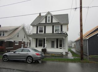 220 E 3rd St, Williamsburg, PA 16693