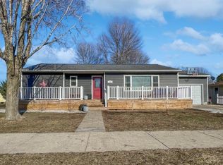 114 S 6th Ave E, Truman, MN 56088