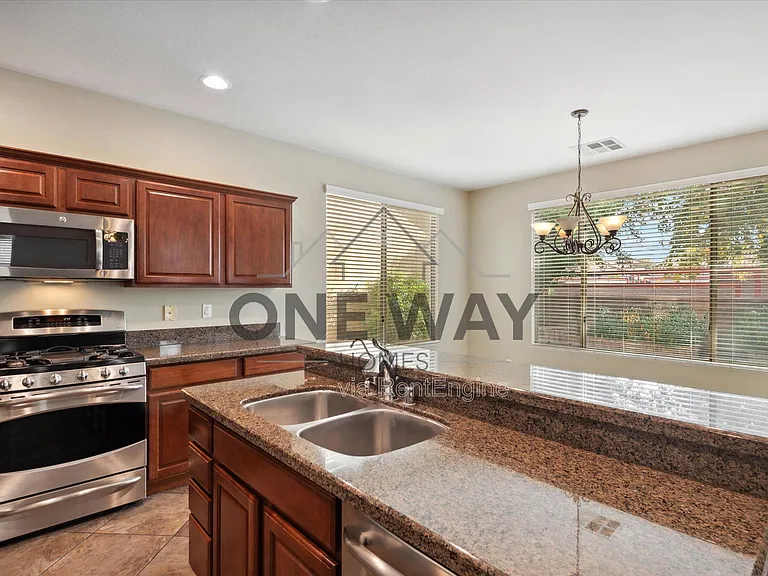 18815 E Swan Dr — Photo 13