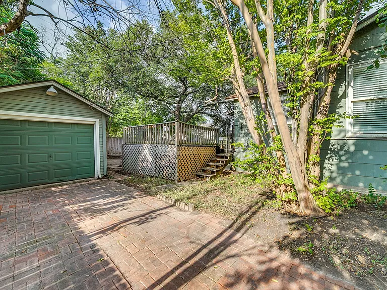 136 Harmon Dr — Photo 24