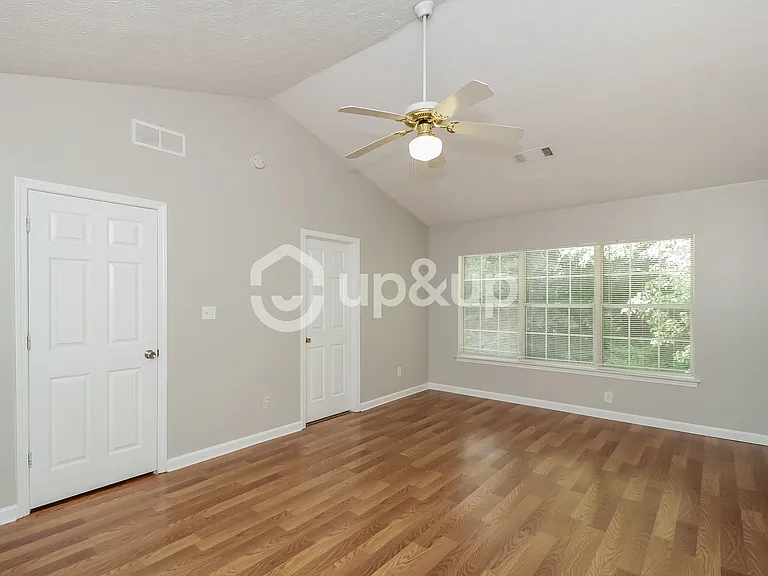 1122 W Shore Dr — Photo 8