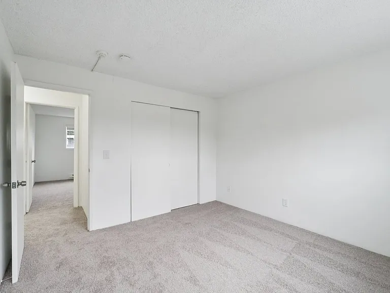 Heather Ridge Apartments — Photo 32