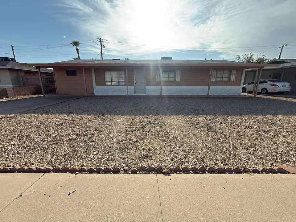 7010 N 34th Ave
