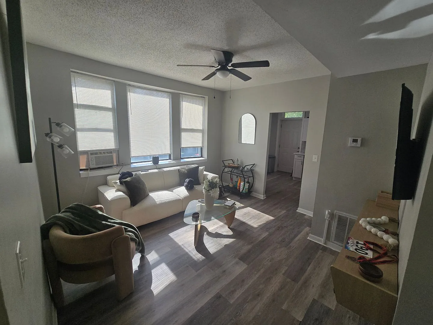 3805-7 California Ave — Photo 3