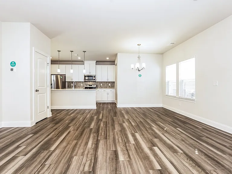 7404 Blue Gable Rd — Photo 5