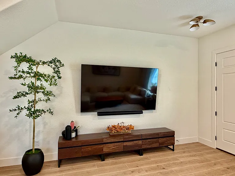 1722 N Olive St — Photo 7