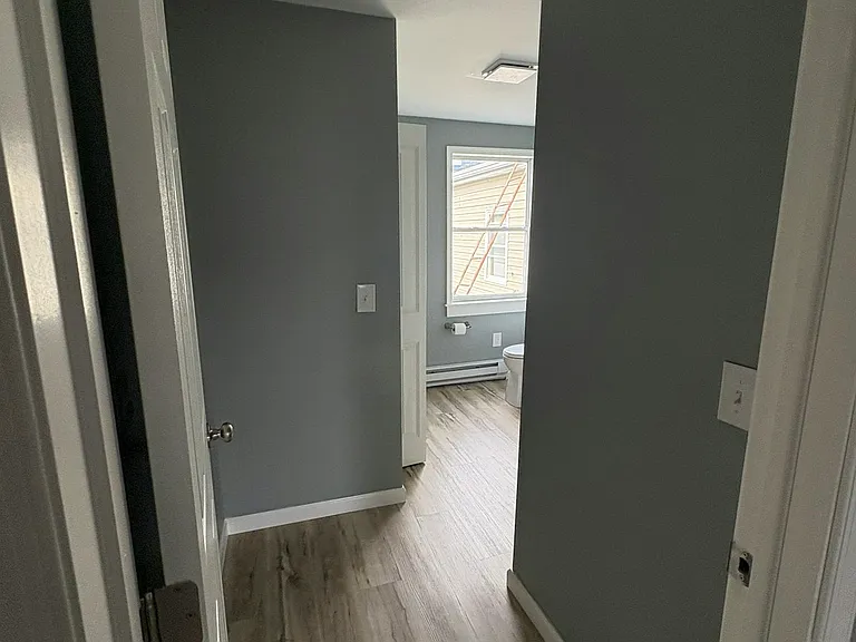 615 George St — Photo 36