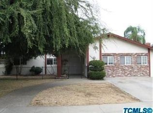 1048 Homassel Ave, Lindsay, CA 93247