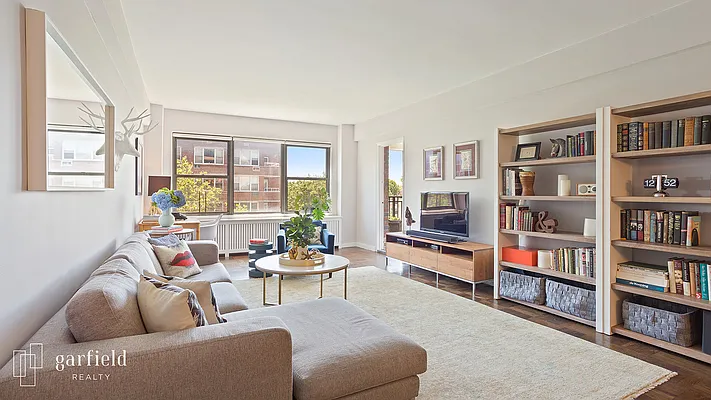 Sold by Garfield Realty  | media 1