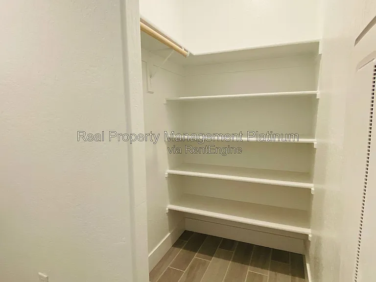 2752 E Tamarind Dr — Photo 34