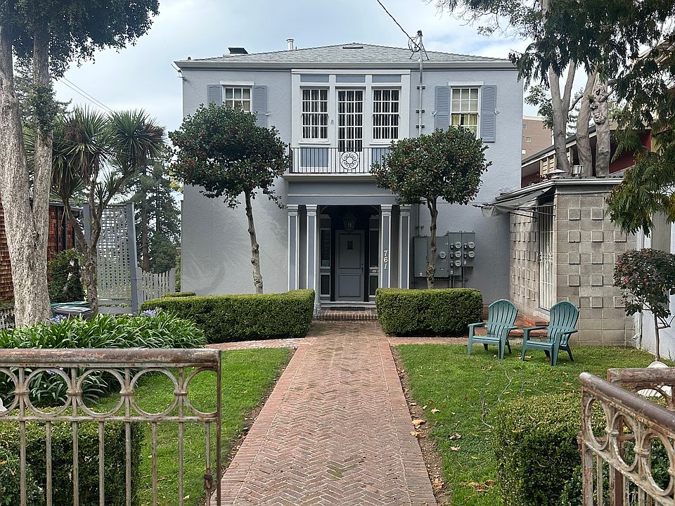 Classic Home in Oakland's best neighborhood