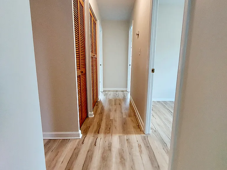 1100 E Sherman St — Photo 9