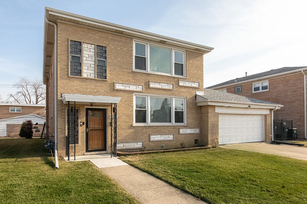 Building Photo - 8735 N Wisner St #2