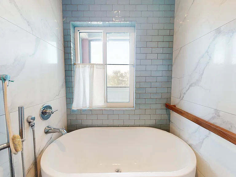 27-web-or-mls-901-sheepshead-ave_03132025