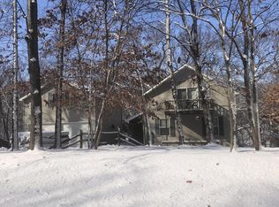 104 Indian Hills Dr, Putnam, IL