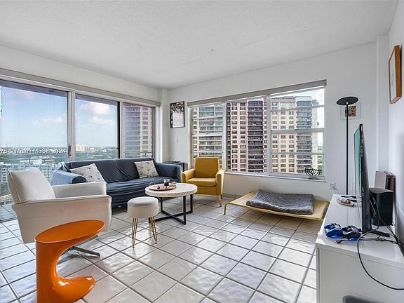 3rd image of 11111 Biscayne Blvd #15H