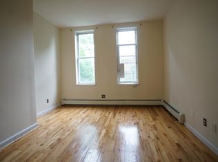 33 Schaefer St APT 2R, Brooklyn, NY 11207