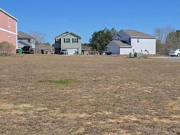 2124 SE Magazine St #1, Ocean Springs, MS 39564