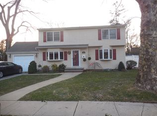 96 Winfred Dr, Merrick, NY 11566