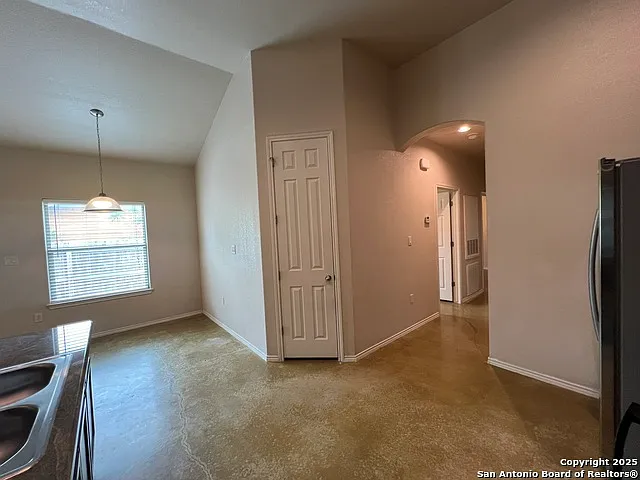 327 Oelkers Dr #B — Photo 13
