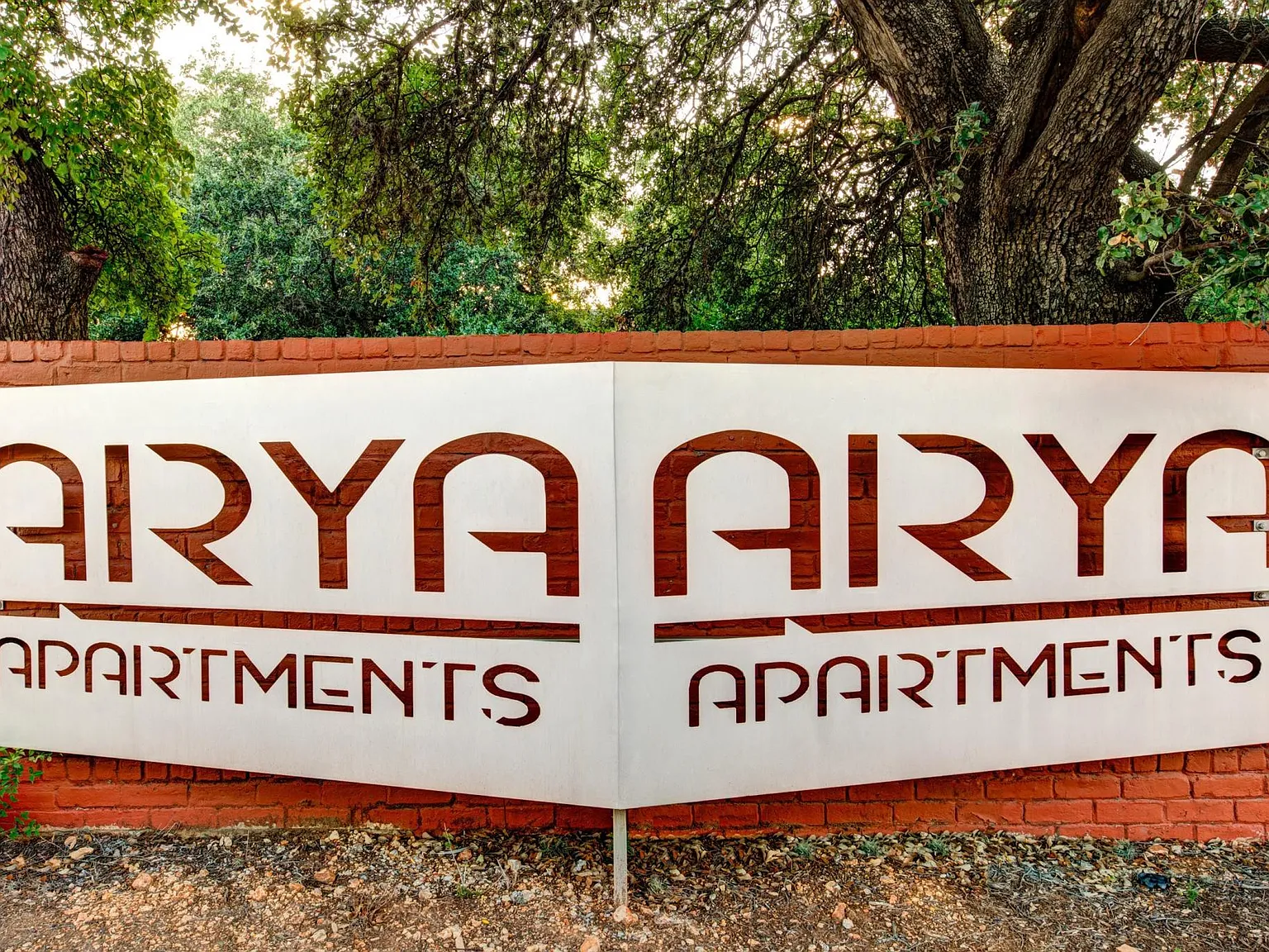 Arya — Photo 1